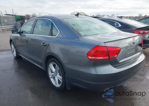 2015 Volkswagen Passat 2.0L Tdi Se z USA, uszkodzony, nr VIN 1VWBV7A33FC039164